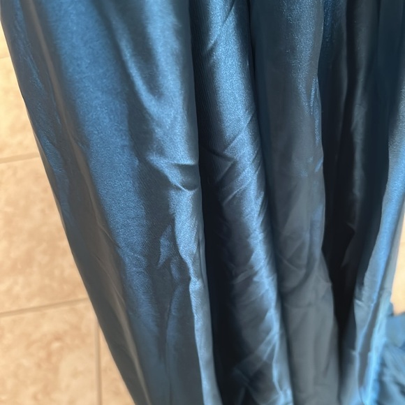 Formal Satin Gown Teal Jewel Tone New Size 12 - Picture 9 of 9